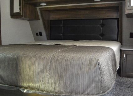 2018 Dutchmen Astoria 3013BHF