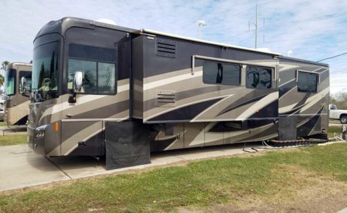 2008 Winnebago Tour 40TD