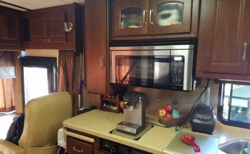 2008 Winnebago Tour 40TD