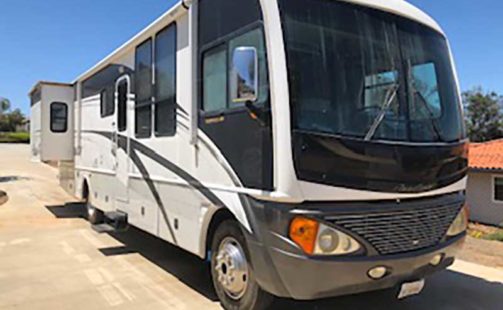 2004 Fleetwood Pace Arrow 37A