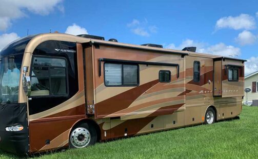 2005 Fleetwood Revolution