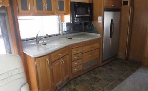 2004 Fleetwood Pace Arrow 37C