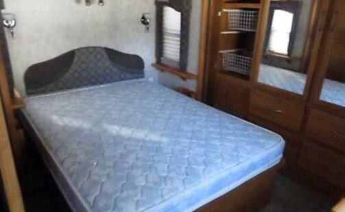 2004 Fleetwood Pace Arrow 37C