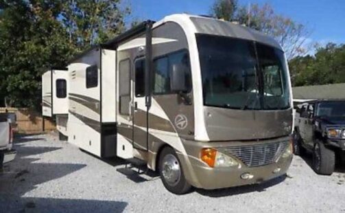 2004 Fleetwood Pace Arrow 37C