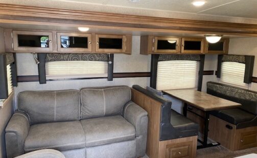 2018 Forest River Flagstaff 27VRL
