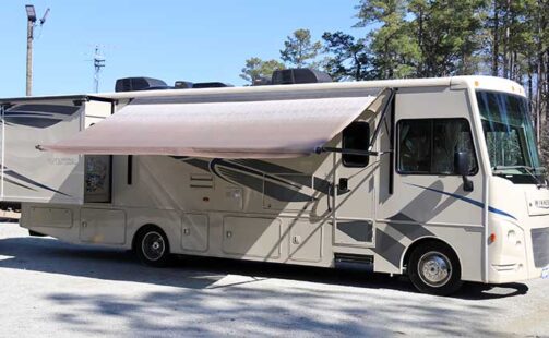 Winnebago Vista 32YE
