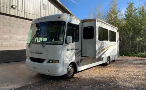 2004 Four Winds Hurricane 32R