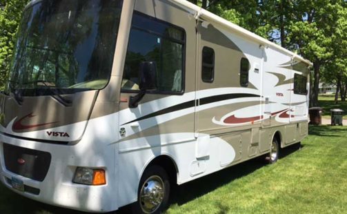 Winnebago Vista 30T