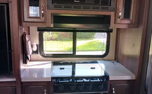 2020 Palomino Columbus 329DVC