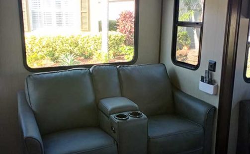 2020 Palomino Columbus 329DVC