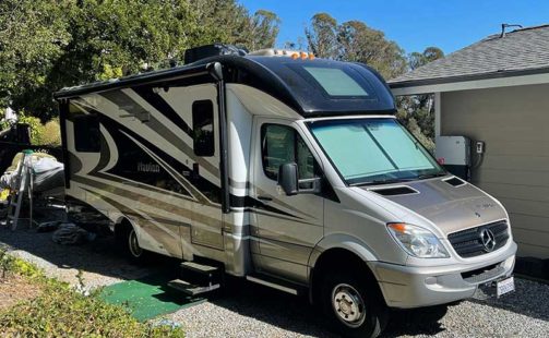 2013 Itasca Navion 24V